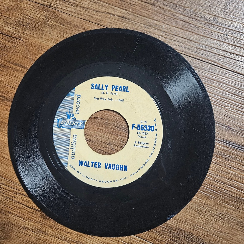 Walter Vaughn – Down On My Knees Liberty 1961 F-55330 PROMO 45RPM 7" VG+/VG+